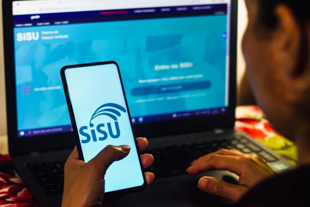 Entre na faculdade com a inscrição sisu 2023 (fonte: Google Adaptada)