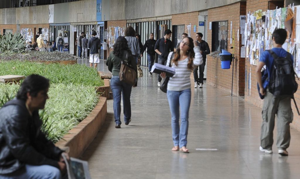 Grande oportunidade de estudar com a inscrição sisu 2023 (fonte: Google Adaptada)